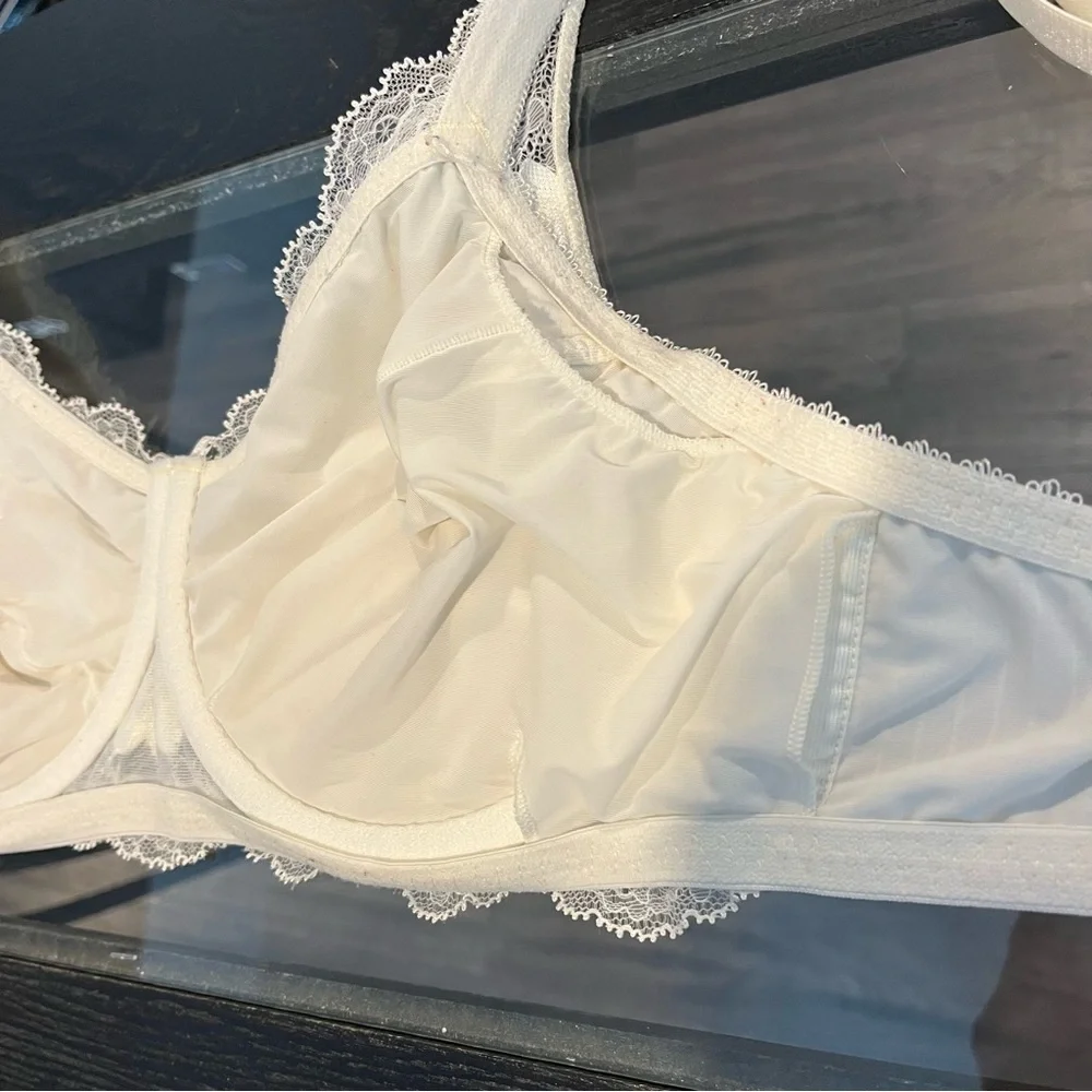 Amoena Aurelie Size 34D Wired Mastectomy Bra Lace & Gold Tone Detailing - Picture 15 of 15